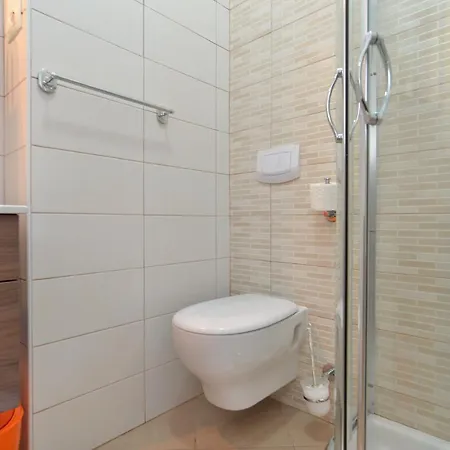 1757 Rovinj