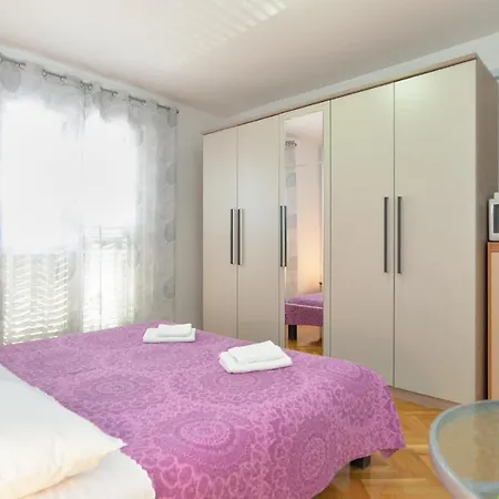 Pensión 1757 2*
